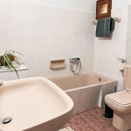 Ta Sokakia Apartament Karpenísion